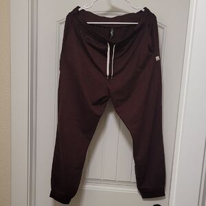 Vuori Women's Joggers in Plum Heather